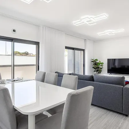 Joivy Elegant Flat With Balcony Faro