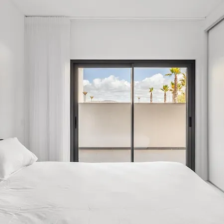 Appartamento Joivy Elegant Flat With Balcony