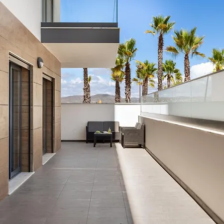 Joivy Elegant Flat With Balcony